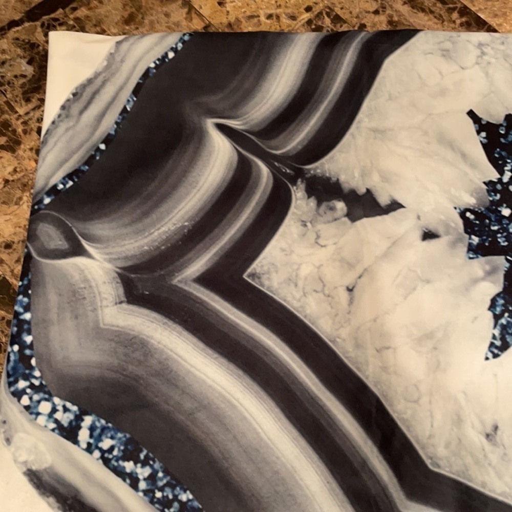 Crystal Marble Print Design Pillow Case - Picture 7 of 9